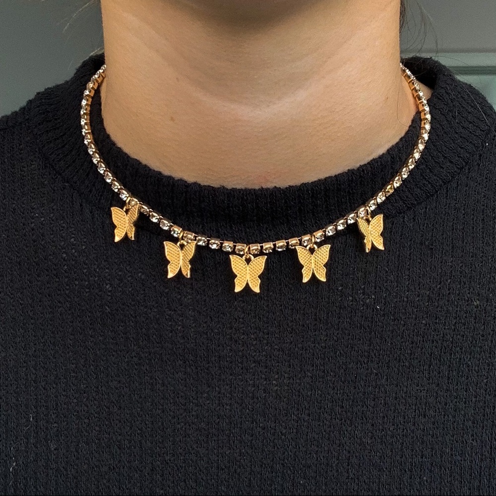 NEW | butterfly necklace - Picture 2 of 4